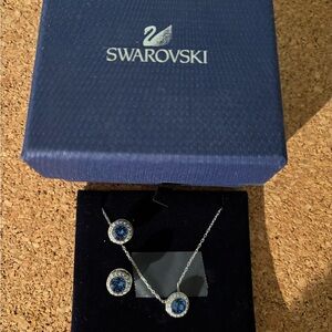 Swarovski Silver Necklace with Blue Crystals BNWT